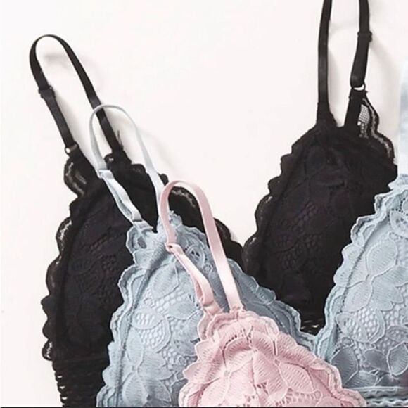 Boutique  Romantic Lace 2
Piece Matching Brassiere Panties Set Size M - Picture 5 of 7